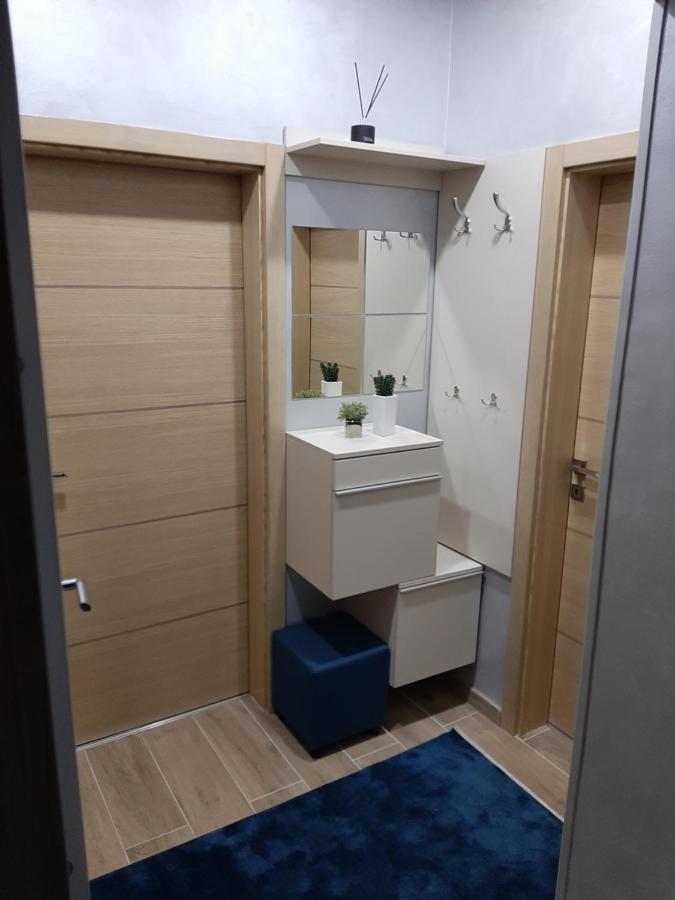 Stefan Lux Apartment Bijeljina Exteriör bild